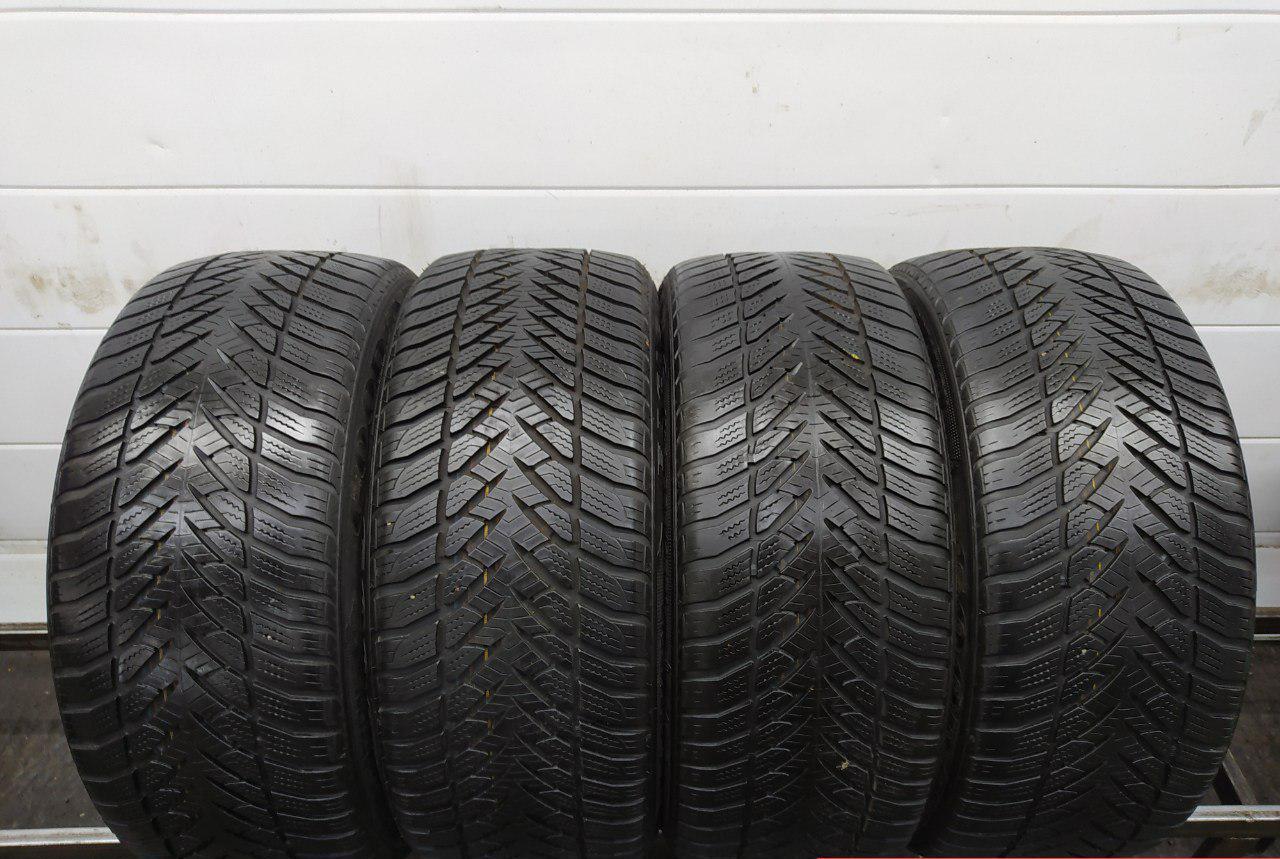 Резина Goodyear Eagle UltraGrip GW-3 225 45 17 БУ Шины 225 45 Зимние купить онлайн со скидкой 10% за 3000 руб.  Скидка, распродажа. Купить онлайн недорого. Уценка