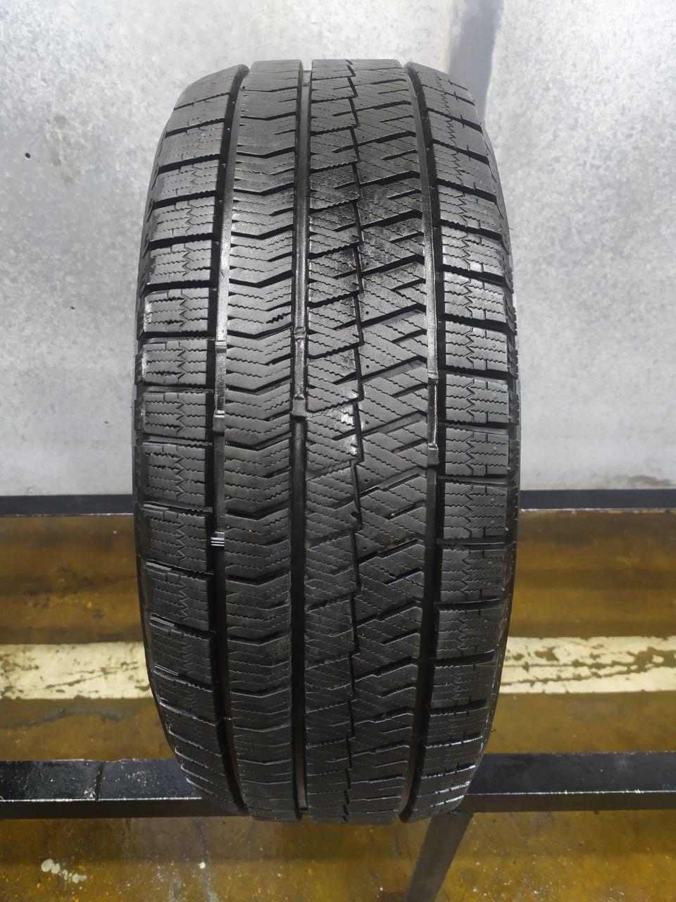 Резина Bridgestone Blizzak VRX 2 205 50 16 БУ Шины 205 50 Зимние купить онлайн со скидкой 10% за 5200 руб.  Скидка, распродажа. Купить онлайн недорого. Уценка