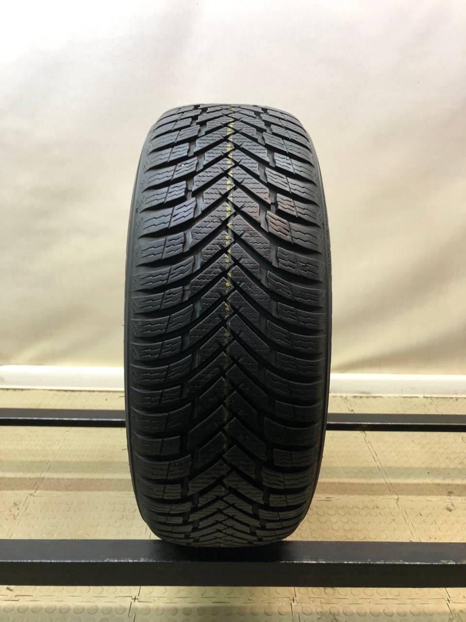 Резина Nokian Tyres Weatherproof 205 55 16 БУ Шины 205 55 Зимние купить онлайн со скидкой 10% за 5550 руб.  Скидка, распродажа. Купить онлайн недорого. Уценка