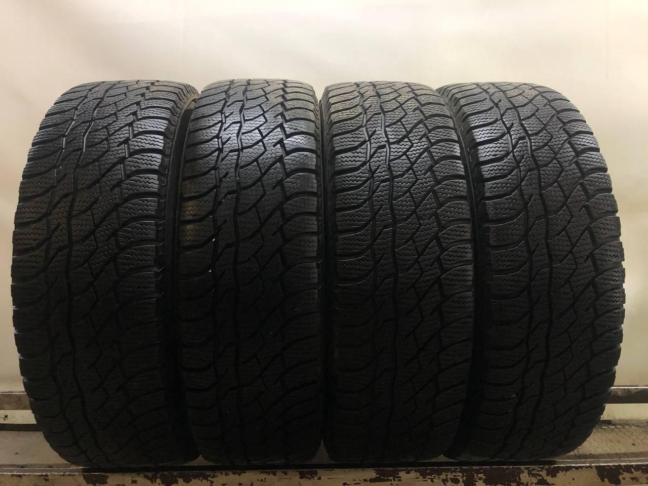 Резина Viatti Bosco S/T V-526 235 65 17 БУ Шины 235 65 Зимние купить онлайн со скидкой 10% за 6100 руб.  Скидка, распродажа. Купить онлайн недорого. Уценка