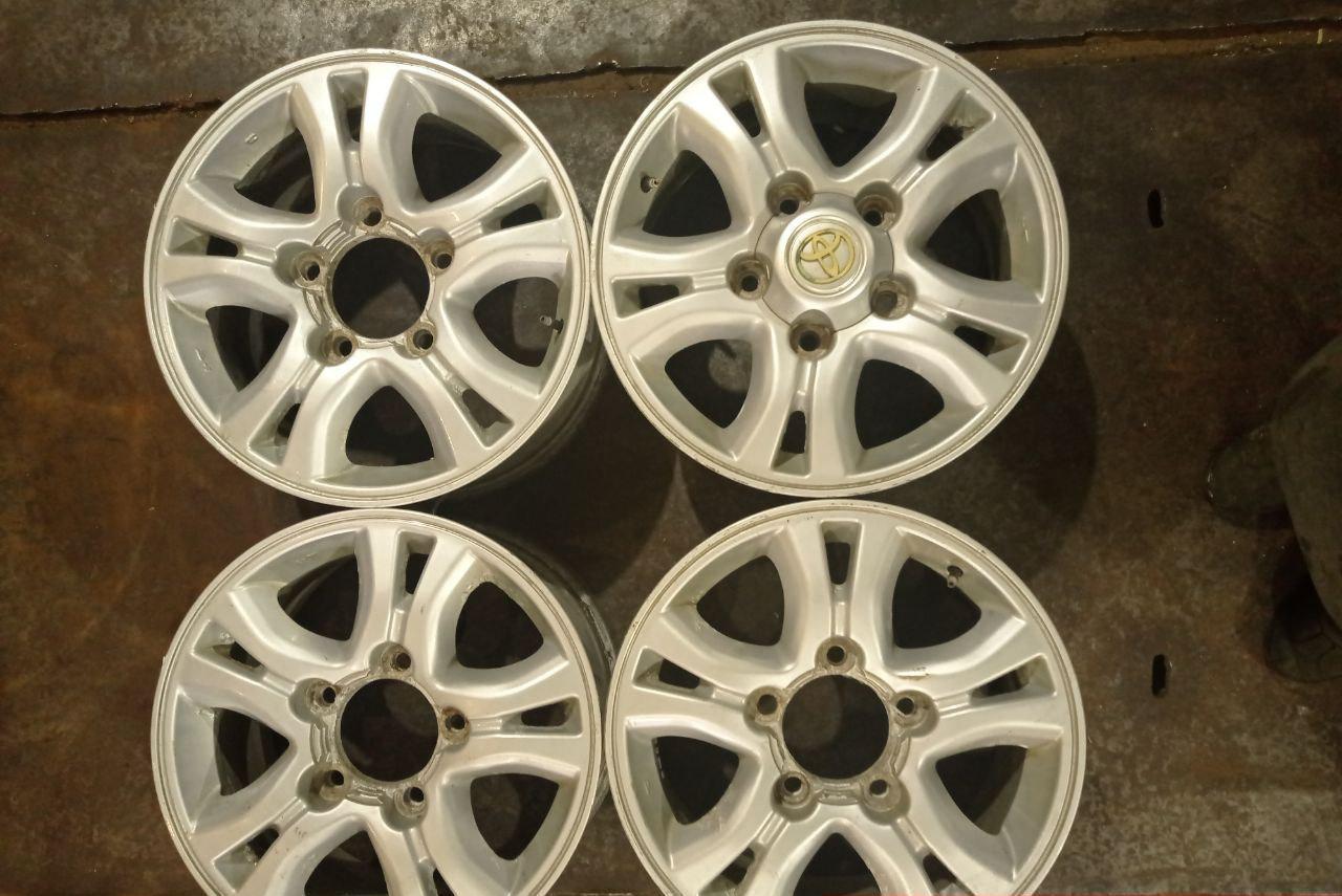 Колесные диски Toyota 8xR18/5×150 110.1 Серебристый. Цена 10400 руб, вместо 11544 руб. Скидка 10%, распродажа. Купить онлайн недорого. Уценка