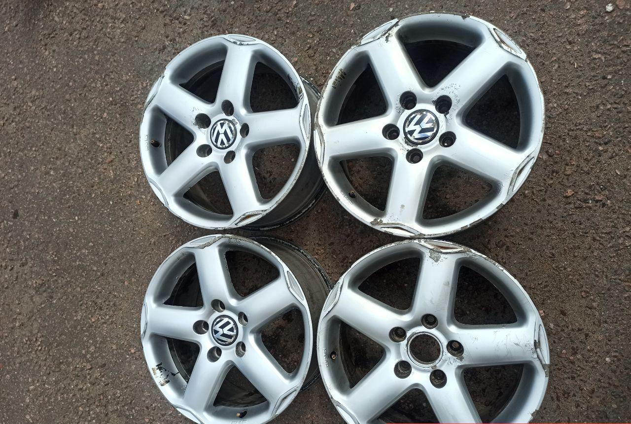 Колесные диски Volkswagen 8xR18/5×130 71.6 Серебристый. Цена 5750 руб, вместо 6383 руб. Скидка 10%, распродажа. Купить онлайн недорого. Уценка