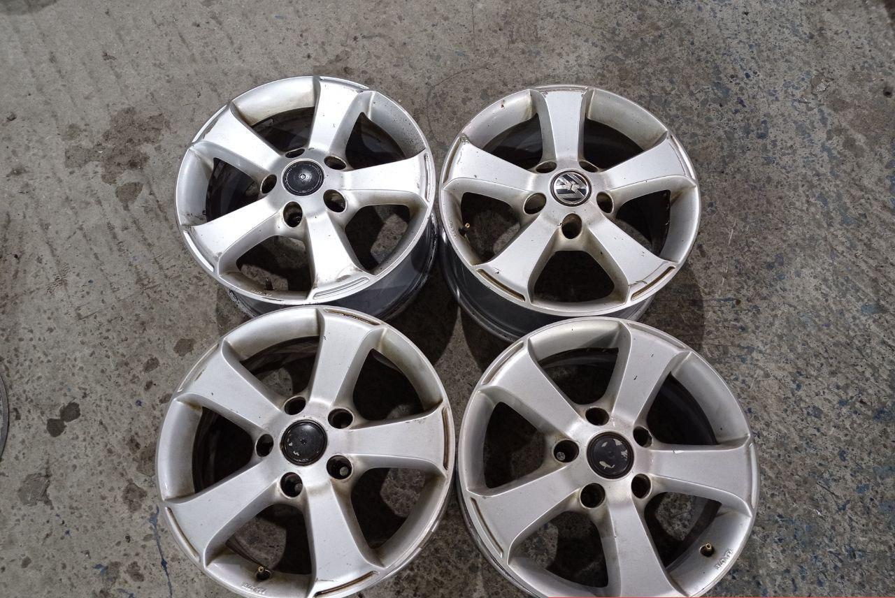 Колесные диски Volkswagen 7.5xR17/5×130 71.6. Цена 3850 руб, вместо 4274 руб. Скидка 10%, распродажа. Купить онлайн недорого. Уценка