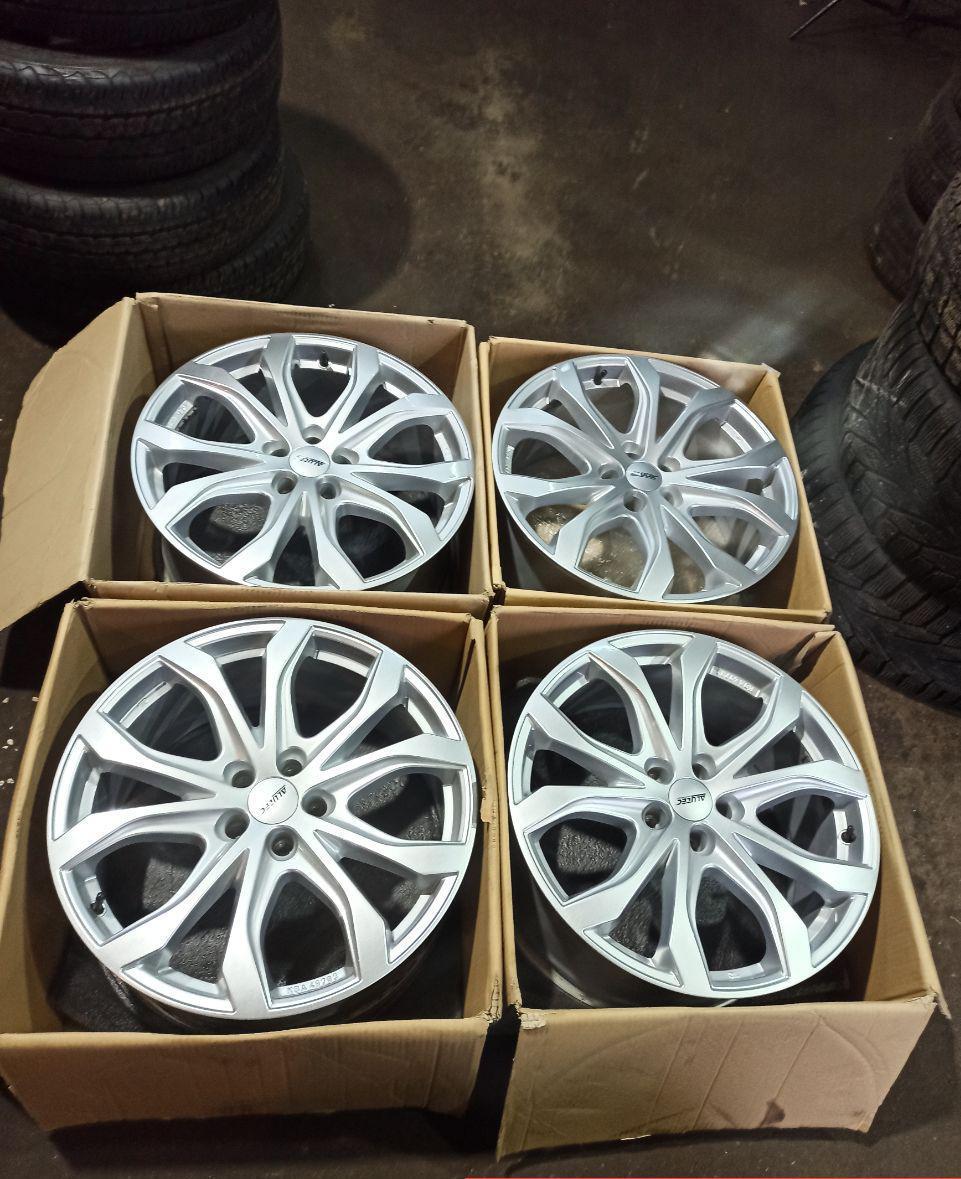 Колесные диски Alutec 9xR20/5×112 66.6 Серебристый. Цена 23200 руб, вместо 25752 руб. Скидка 10%, распродажа. Купить онлайн недорого. Уценка