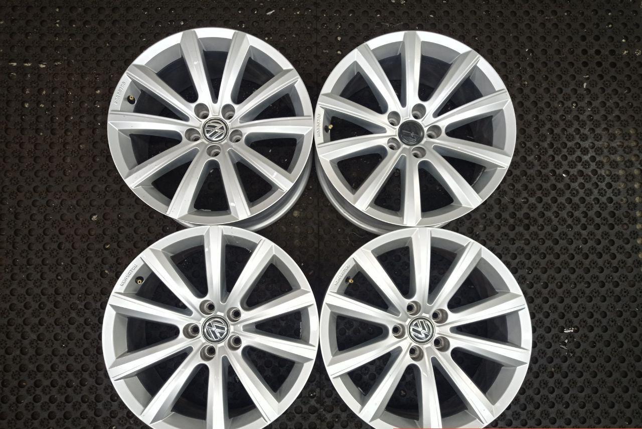 Колесные диски Volkswagen 8xR18/5×112 66.6 Серебристый. Цена 23100 руб, вместо 25641 руб. Скидка 10%, распродажа. Купить онлайн недорого. Уценка