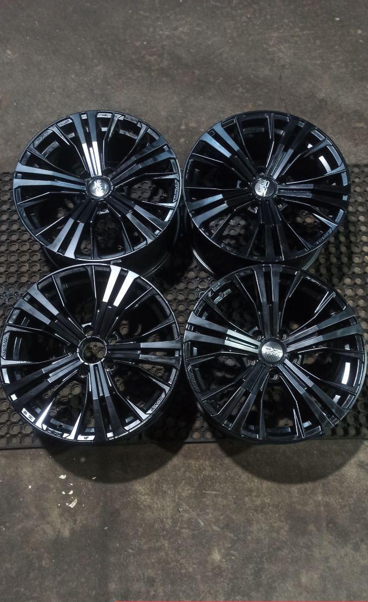 Резина Колесные диски OZ Racing 9xR19/5×130 71.6 Черный матовый с полированной лицевой поверхностью купить онлайн со скидкой 10% за 21100 руб.  Скидка, распродажа. Купить онлайн недорого. Уценка