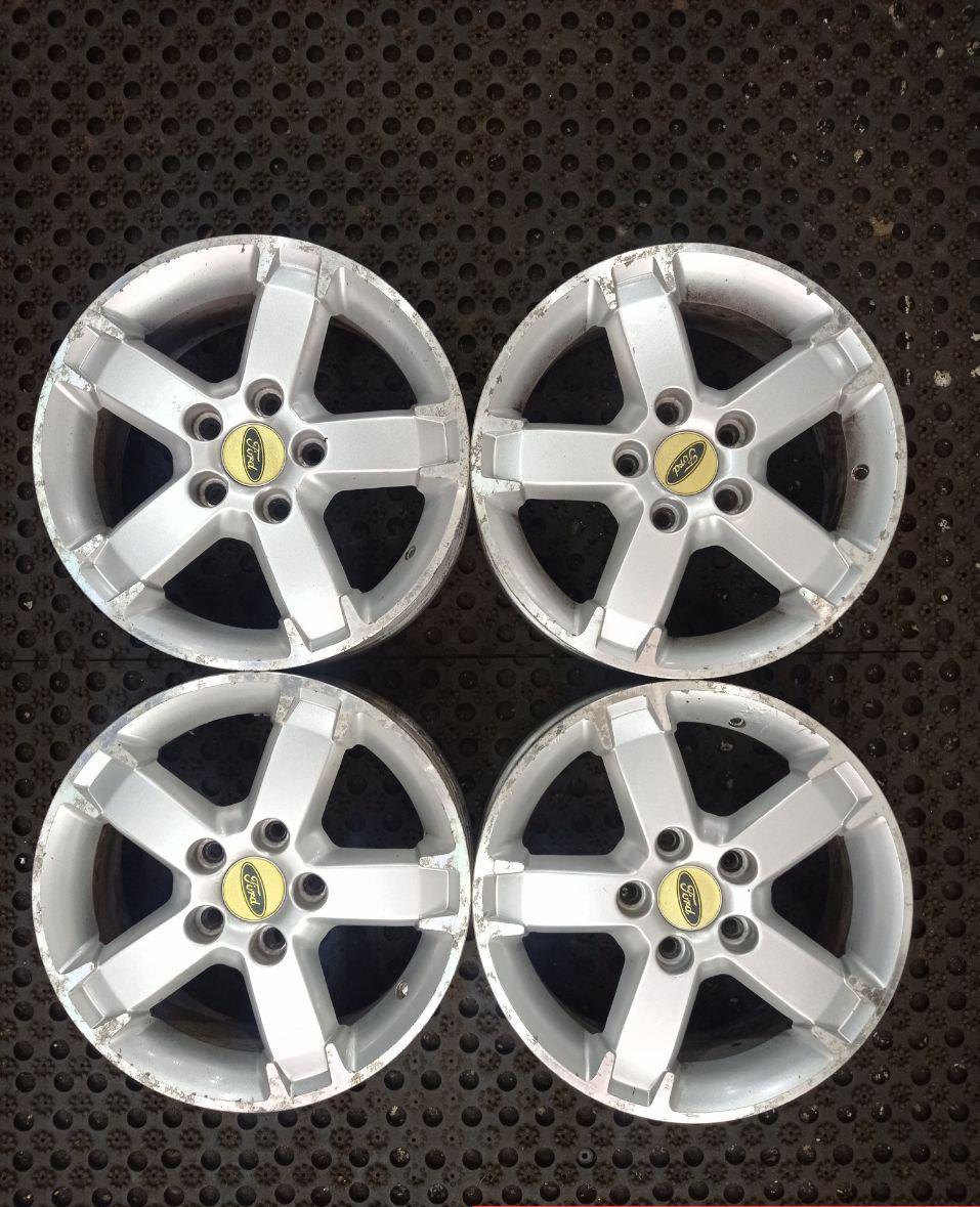 Резина Колесные диски Replikey 6xR15/5×108 63.3 Серебристый с полированной лицевой поверхностью купить онлайн со скидкой 10% за 3600 руб.  Скидка, распродажа. Купить онлайн недорого. Уценка