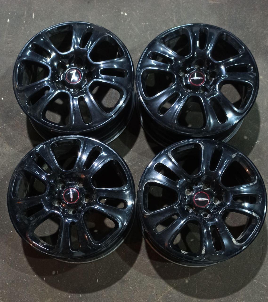 Резина Колесные диски Mini 5.5xR17/5×112 66.6 купить онлайн со скидкой 10% за 16500 руб.  Скидка, распродажа. Купить онлайн недорого. Уценка