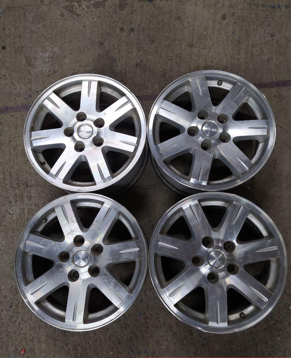 Резина Колесные диски Jeep 7.5xR17/5×127 71.6 купить онлайн со скидкой 10% за 19800 руб.  Скидка, распродажа. Купить онлайн недорого. Уценка