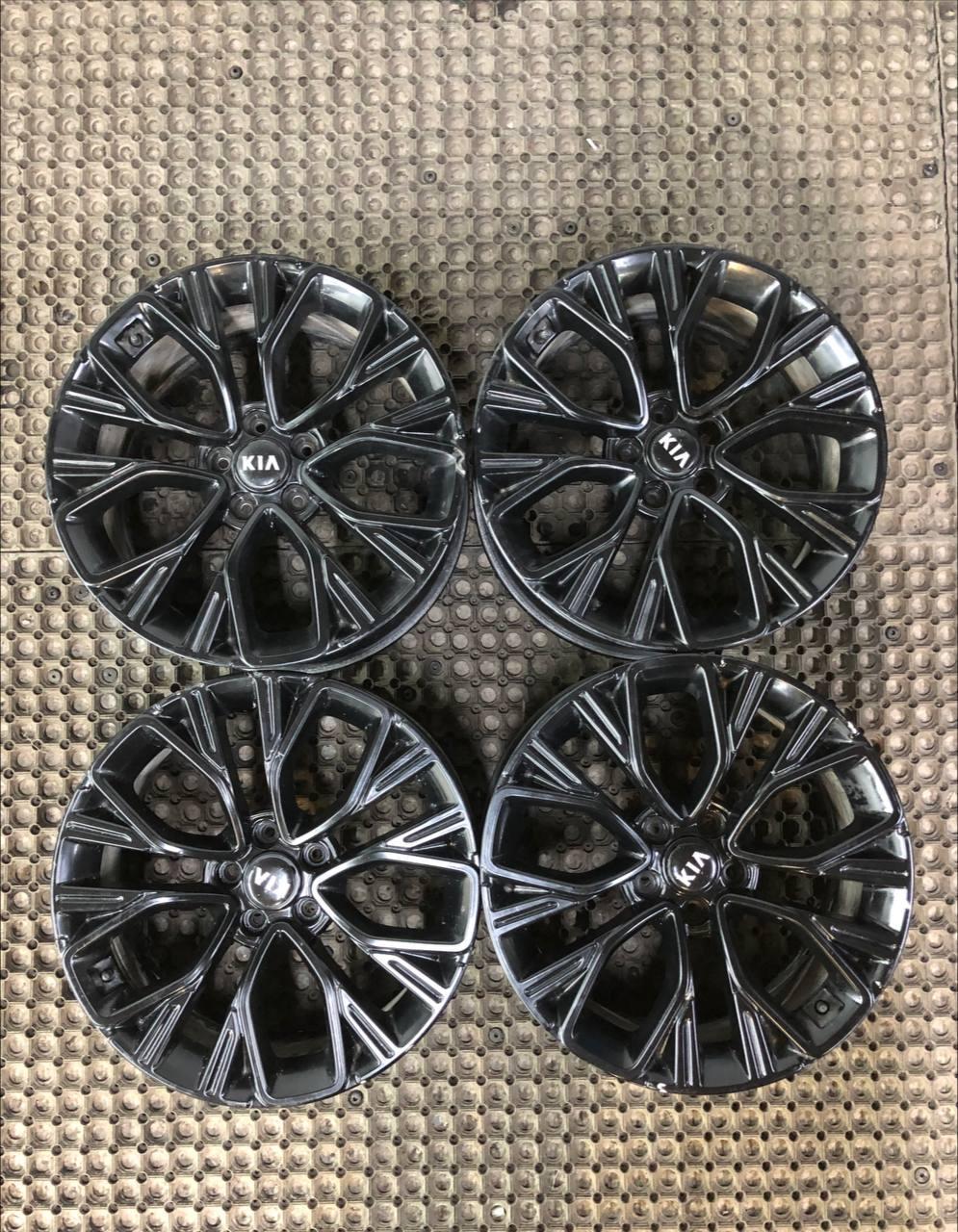 Колесные диски Kia 8.5xR19/5×114.3 67.1. Цена 21600 руб, вместо 23976 руб. Скидка 10%, распродажа. Купить онлайн недорого. Уценка