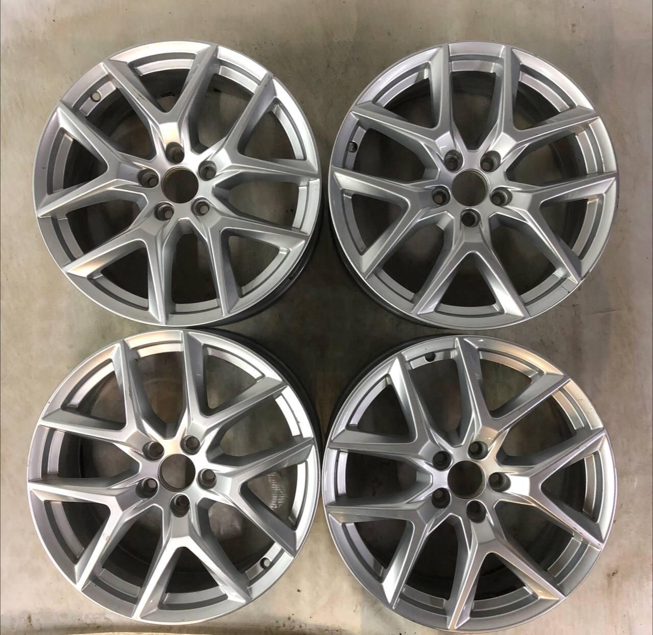 Резина Колесные диски Volvo 7.5xR18/5×108 63.3 купить онлайн со скидкой 10% за 21000 руб.  Скидка, распродажа. Купить онлайн недорого. Уценка