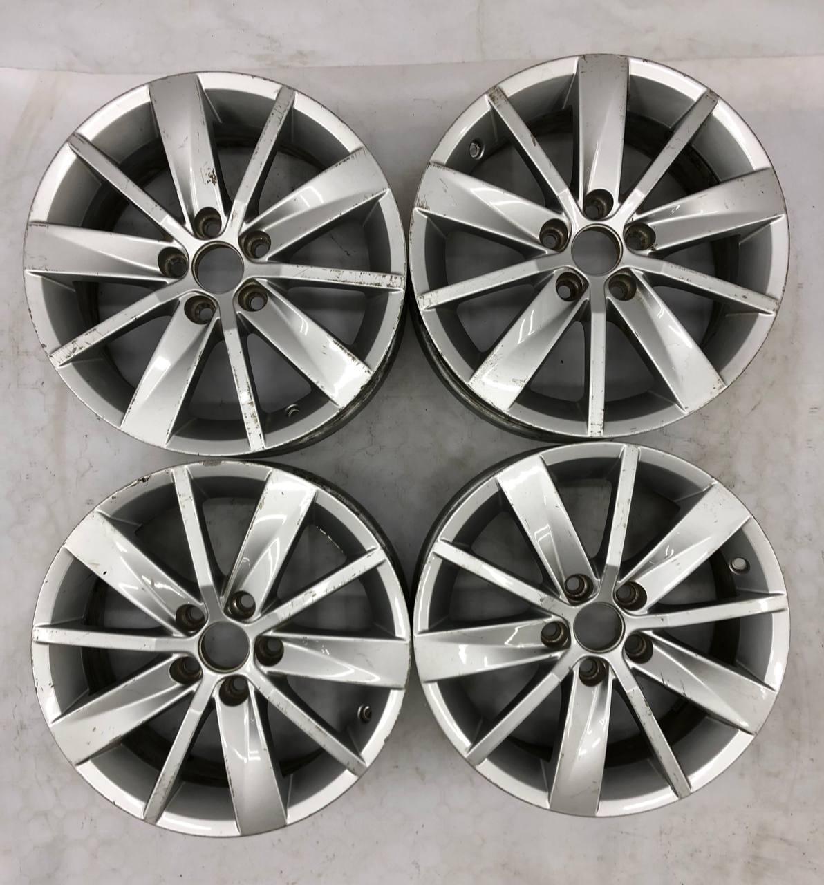 Резина Колесные диски Volkswagen 6xR15/5×100 57.1 купить онлайн со скидкой 10% за 7800 руб.  Скидка, распродажа. Купить онлайн недорого. Уценка