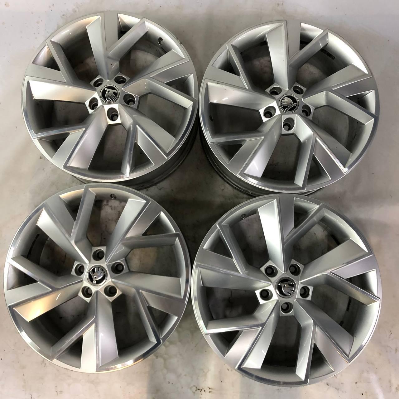 Колесные диски Skoda 7xR19/5×112 57.1. Цена 24000 руб, вместо 26640 руб. Скидка 10%, распродажа. Купить онлайн недорого. Уценка
