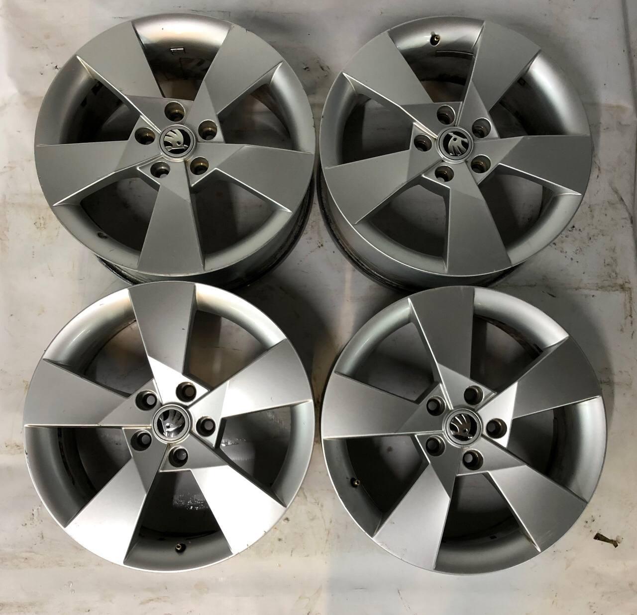 Колесные диски Skoda 7xR17/5×112 57.1. Цена 12650 руб, вместо 14042 руб. Скидка 10%, распродажа. Купить онлайн недорого. Уценка