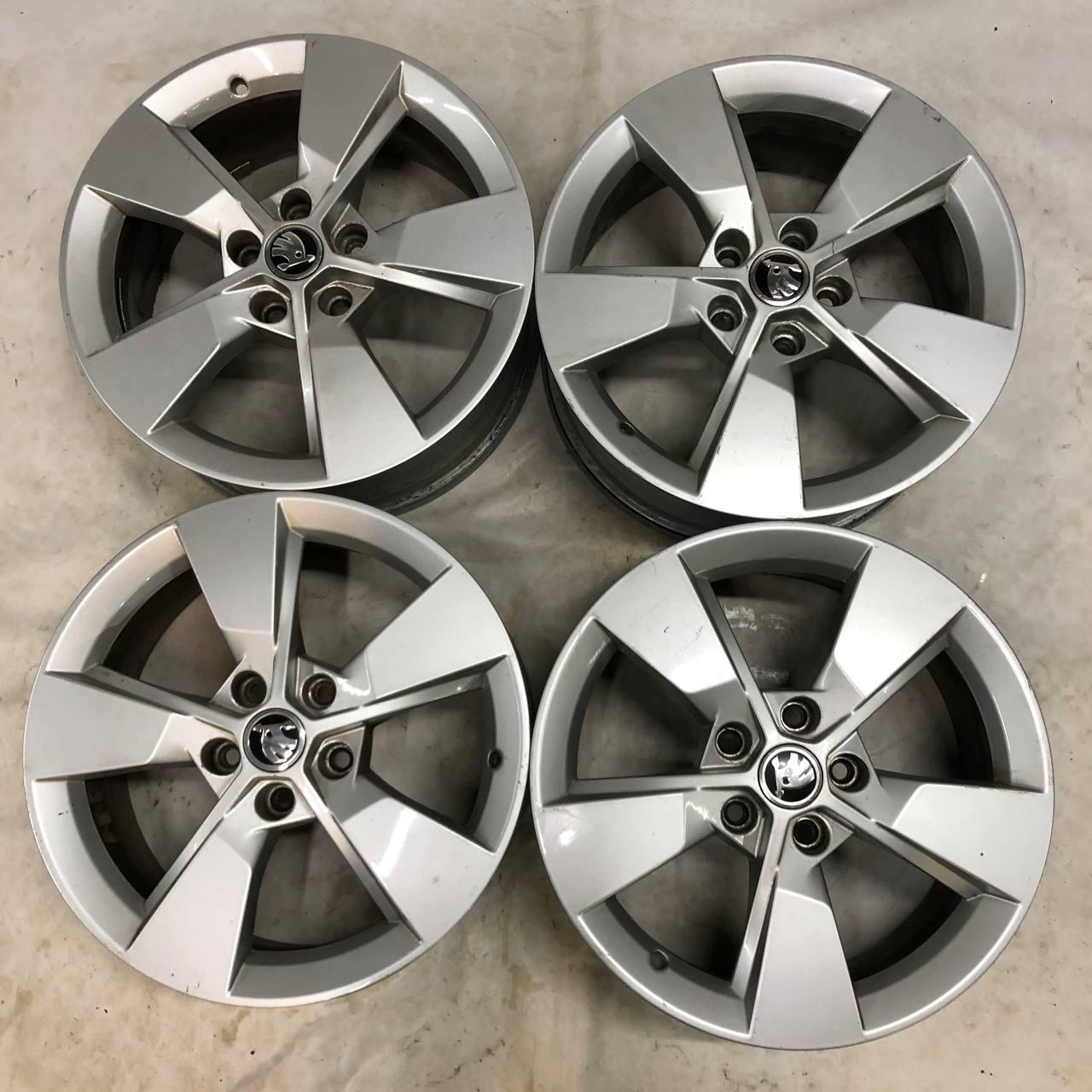 Колесные диски Skoda 7xR17/5×112 57.1. Цена 11500 руб, вместо 12765 руб. Скидка 10%, распродажа. Купить онлайн недорого. Уценка